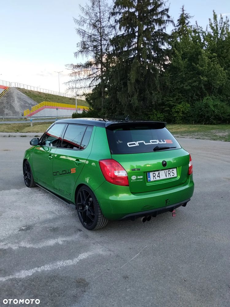 Skoda Fabia 2011 photo 5