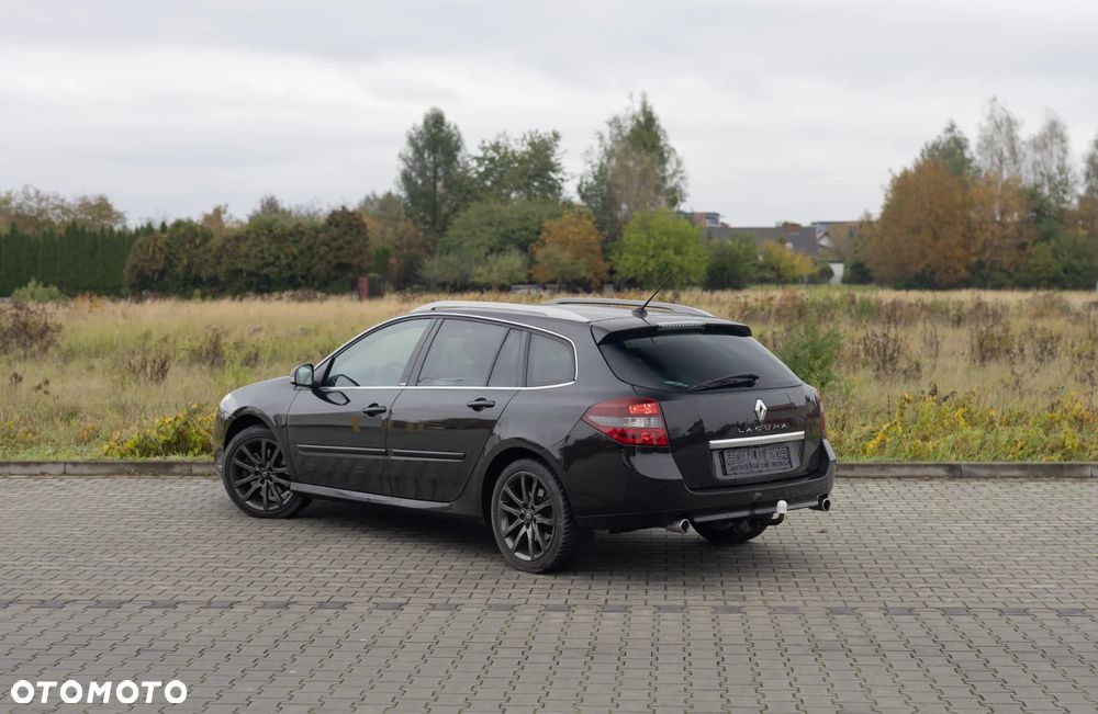 Renault Laguna 2.0 dCi Initiale - 8