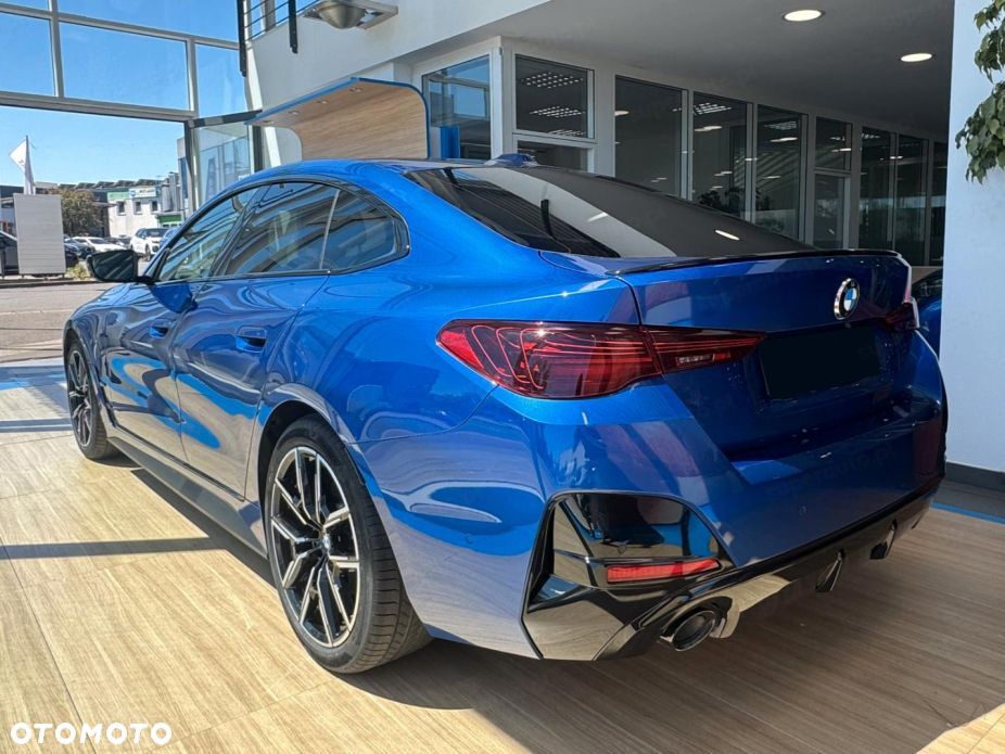 BMW Seria 4 420d xDrive mHEV M Sport - 3