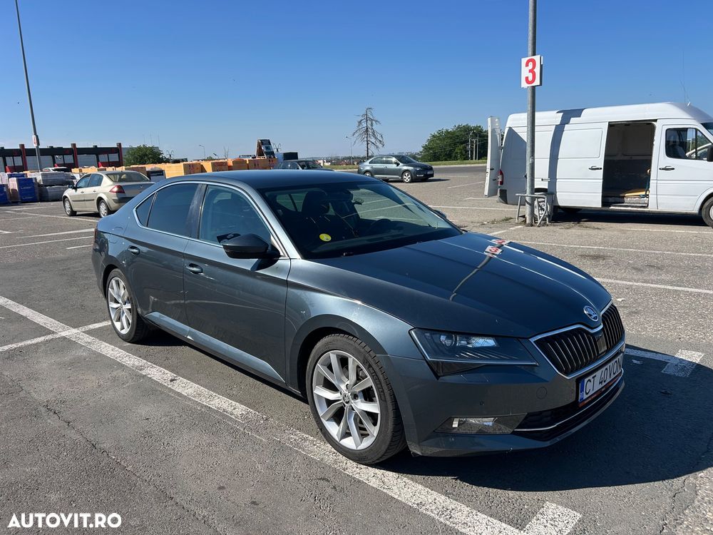 Skoda Superb 2.0 TDI DSG Ambition - 1