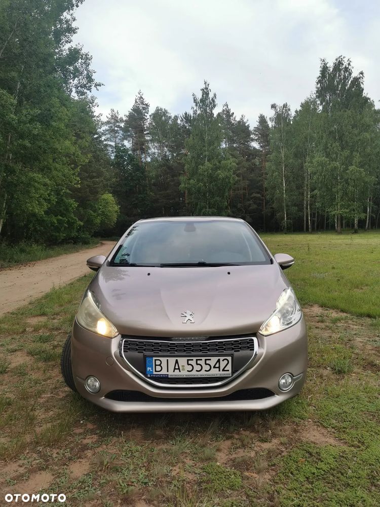 Peugeot 208 - 2