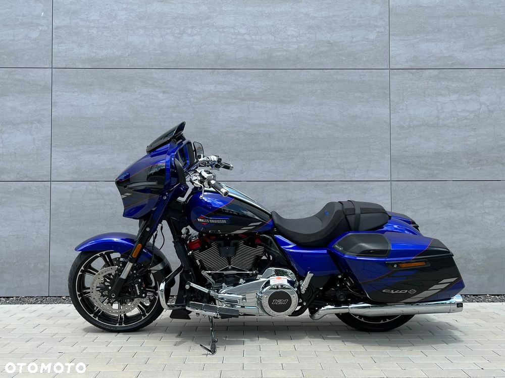 Harley-Davidson CVO Street Glide - 6