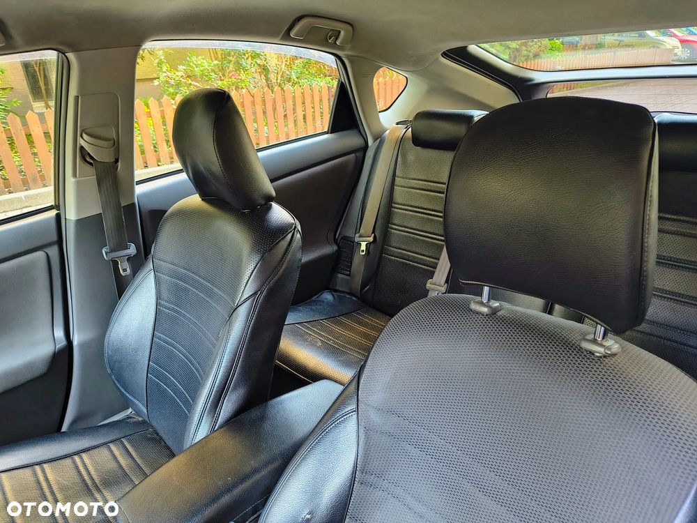Toyota Prius 1.8 HSD Active - 11