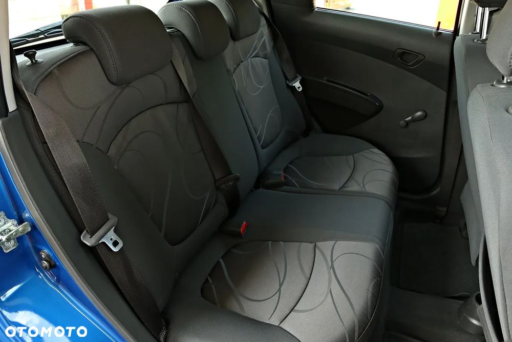Chevrolet Spark - 36