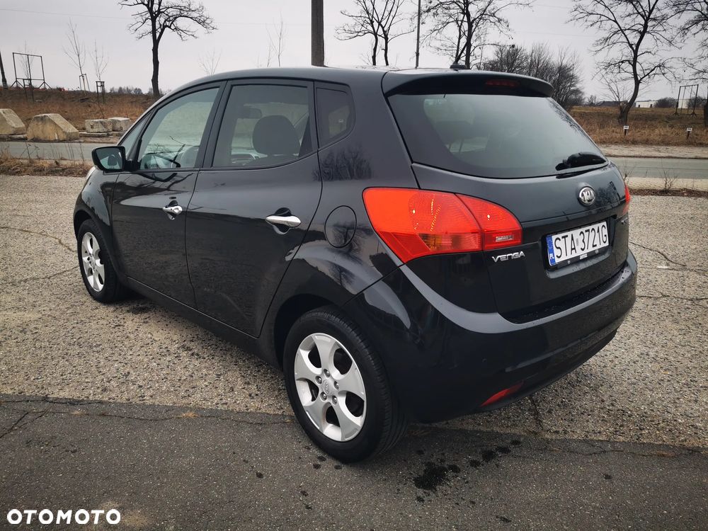 Kia Venga 1.6 CRDi 128 Business Line - 3