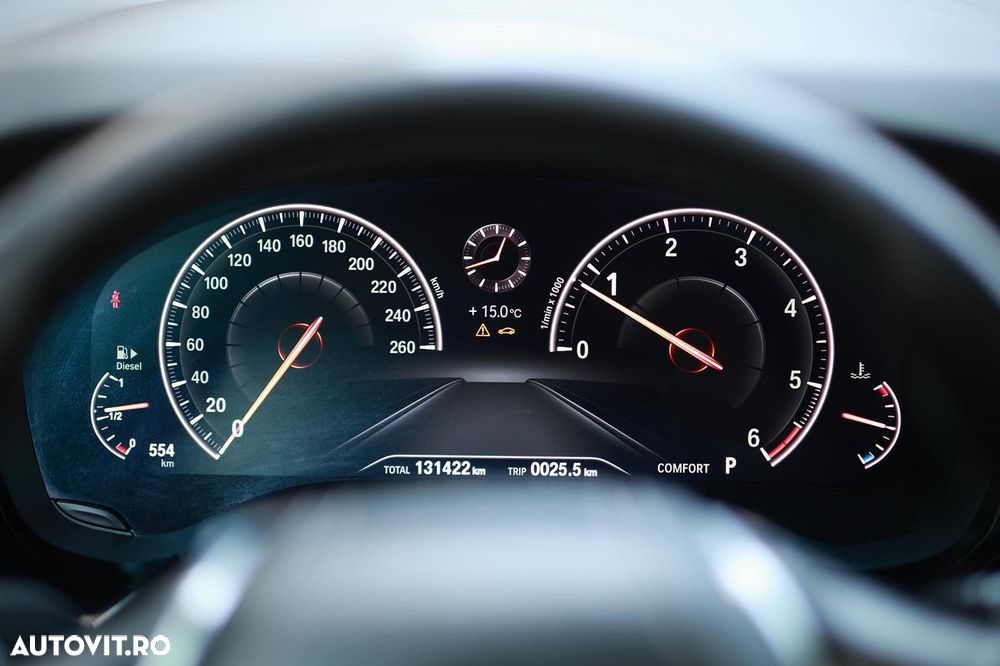 BMW Seria 5 520d xDrive AT - 9