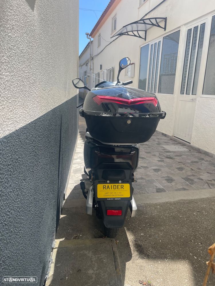 Raider Scooty Sport 250 - 2