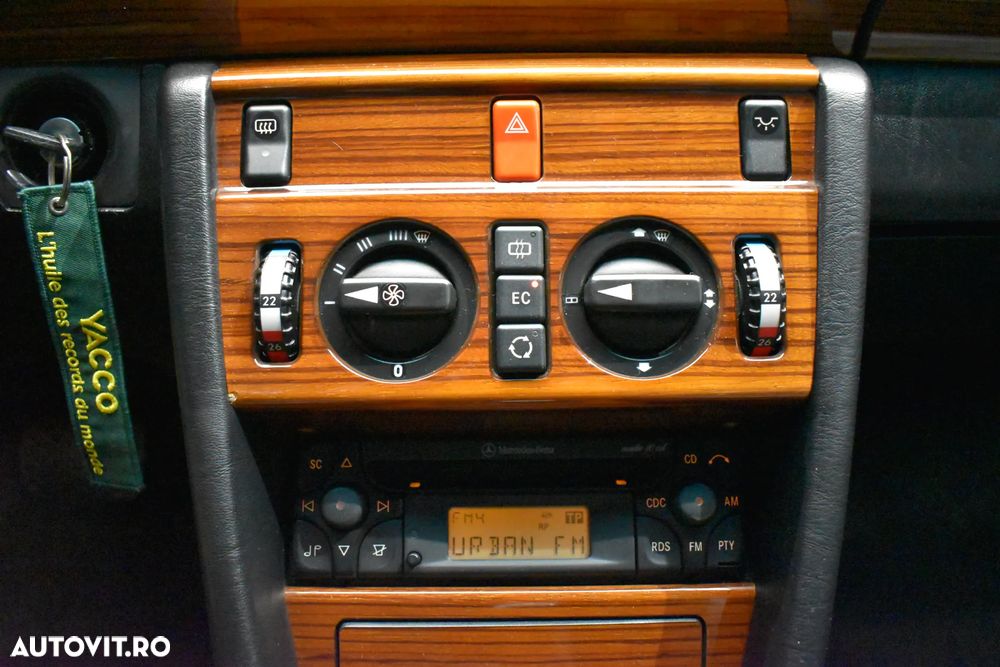 Mercedes-Benz W124 - 12