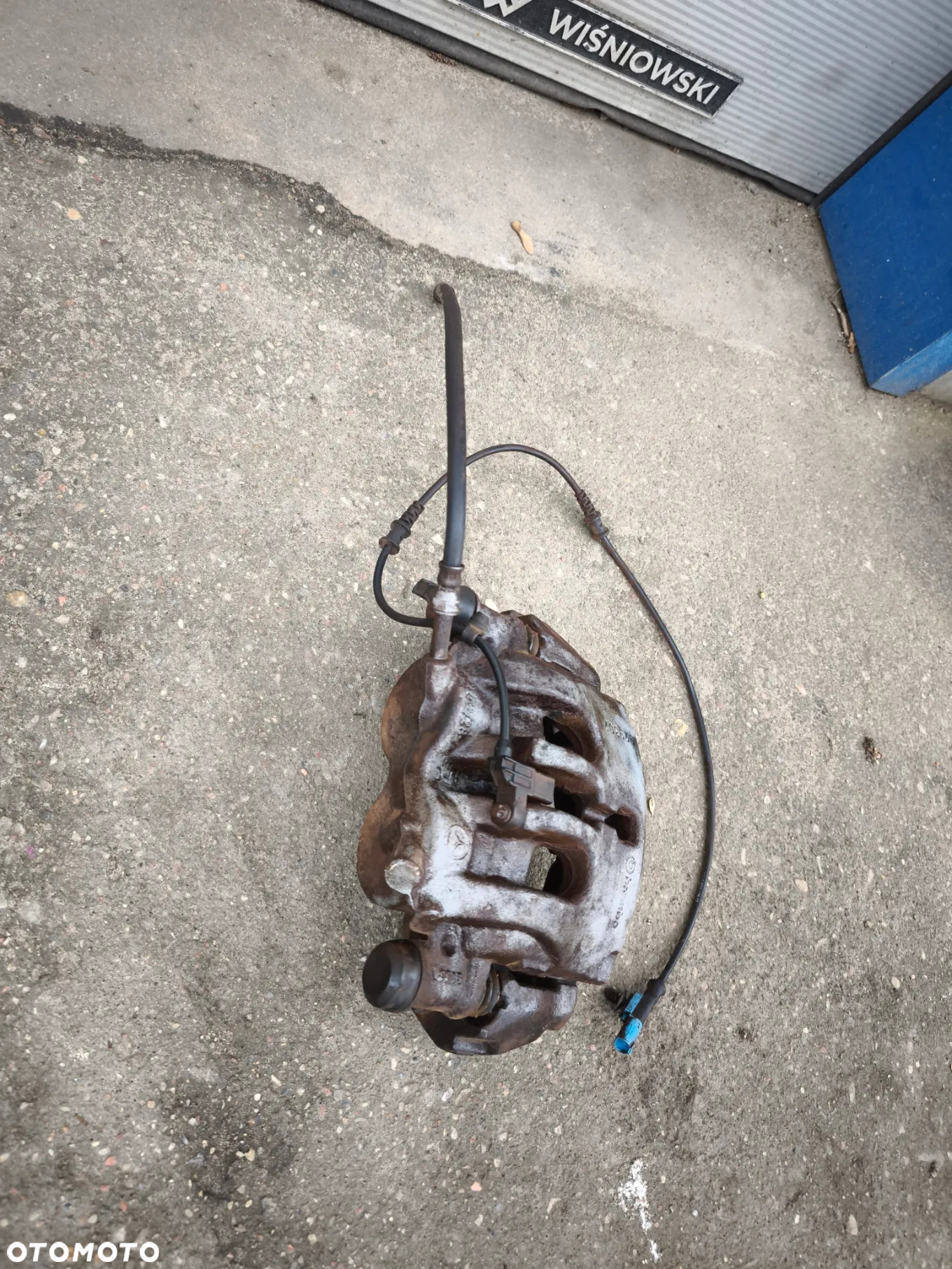 Zacisk przód prawy Mercedes-Benz Sprinter w906 5 ton 516 518 519 517 2006-2018 - 2