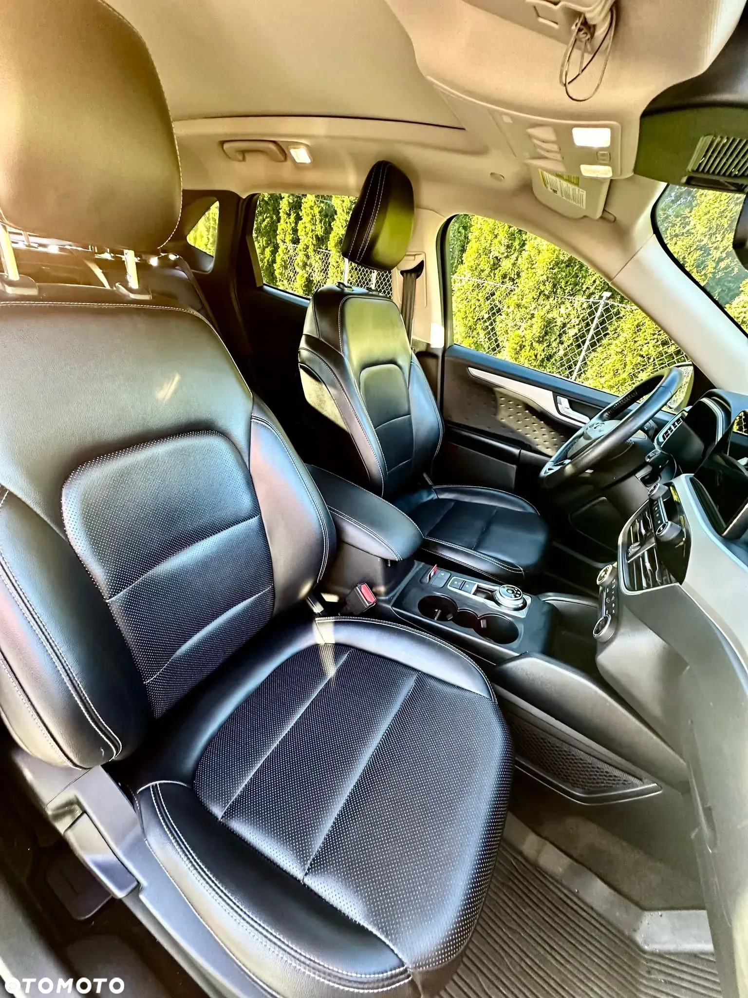 Ford Kuga 2.5 FHEV FWD Titanium - 9