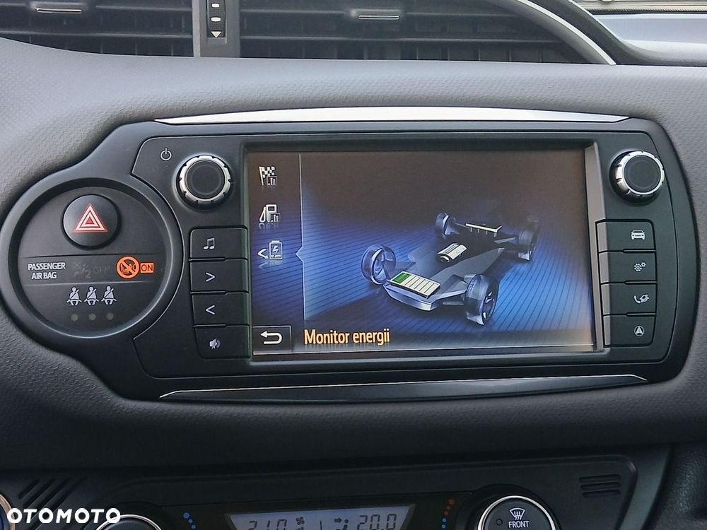 Toyota Yaris Hybrid 100 Premium EU6 - 24
