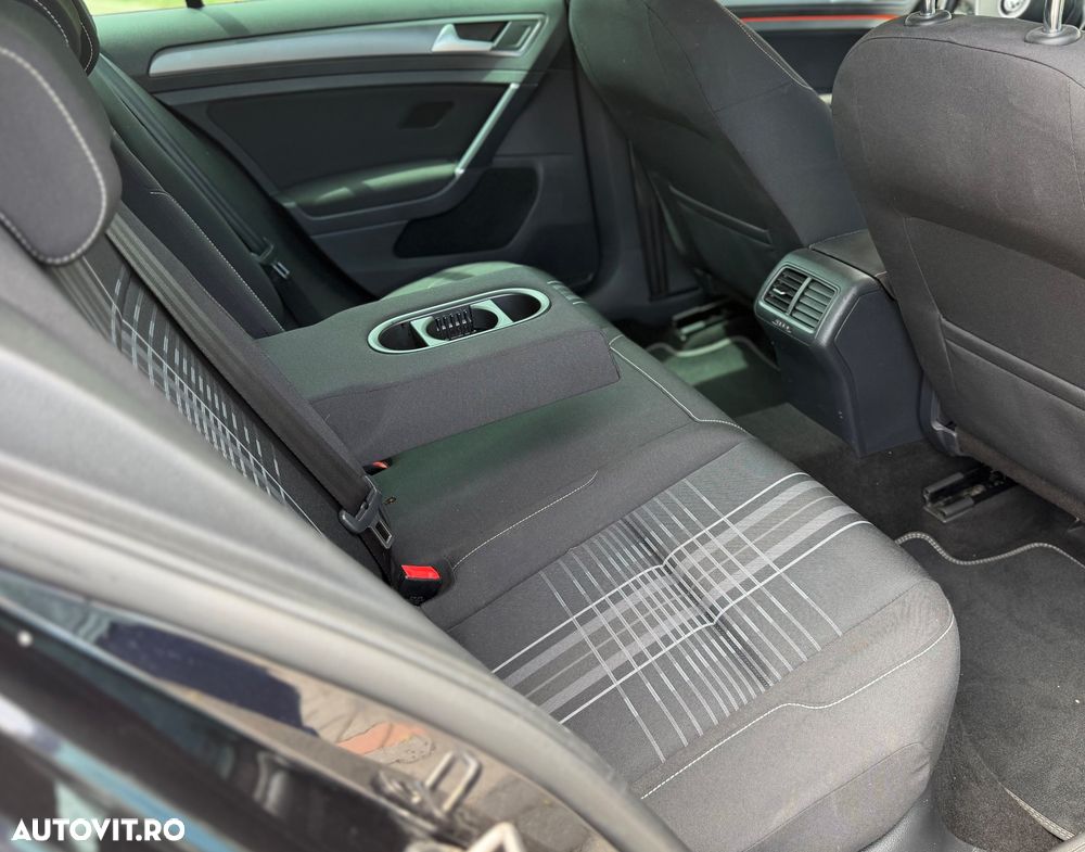 Volkswagen Golf 1.4 TSI BlueMotion Technology DSG Lounge - 8