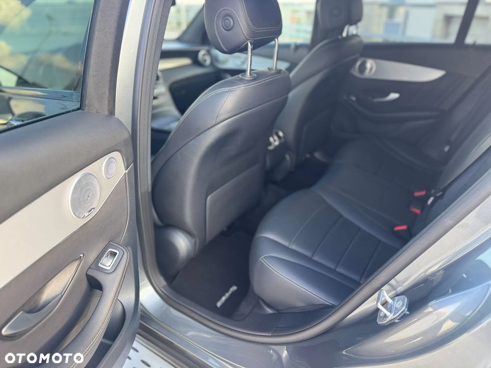 Mercedes-Benz GLC 300 Coupe 4Matic 9G-TRONIC AMG Line - 14