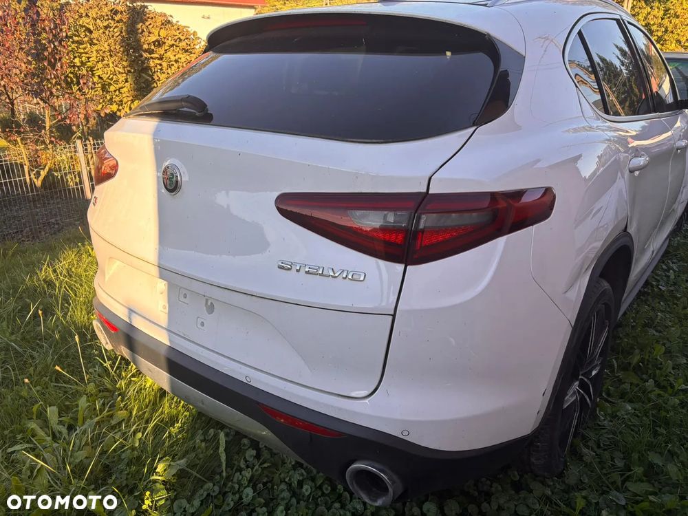 Alfa Romeo Stelvio 2.0 Turbo Sprint Q4 - 19