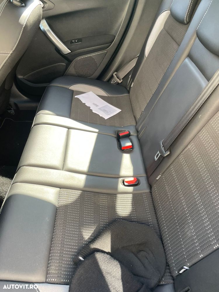 Peugeot 2008 1.2 PureTech Turbo S&S Allure - 8