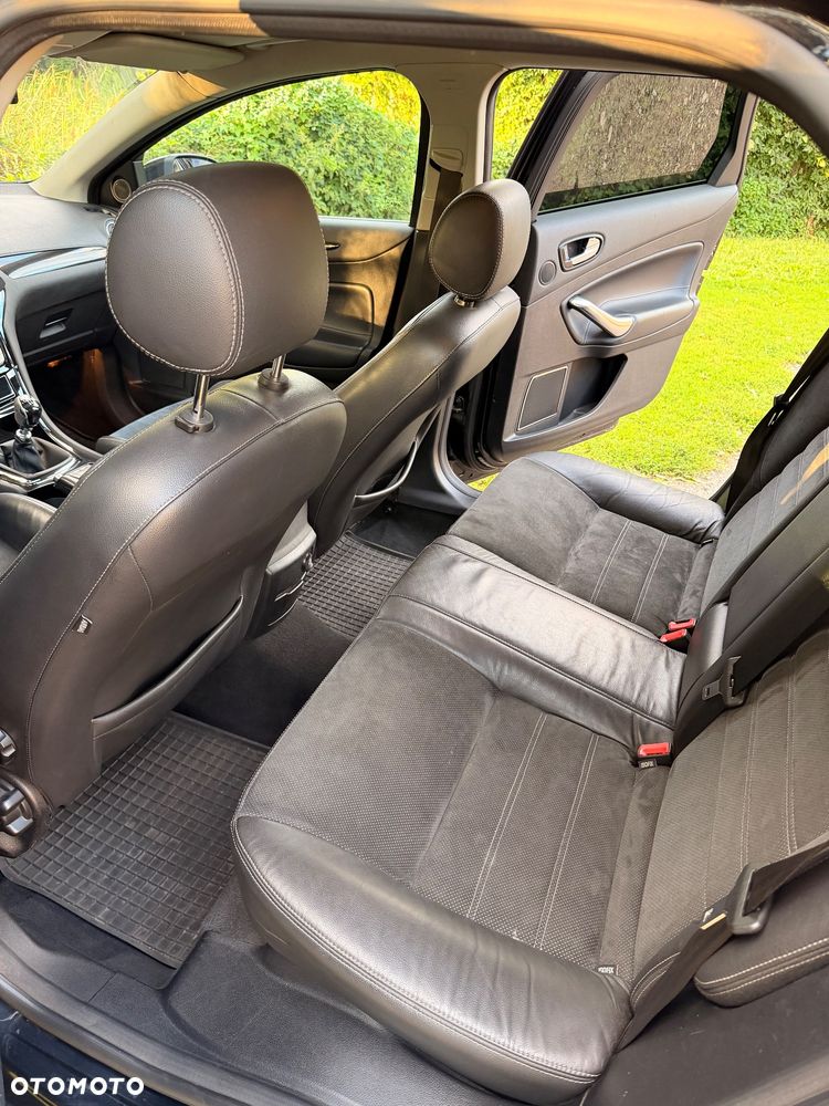 Ford Mondeo 2.0 TDCi Titanium - 24