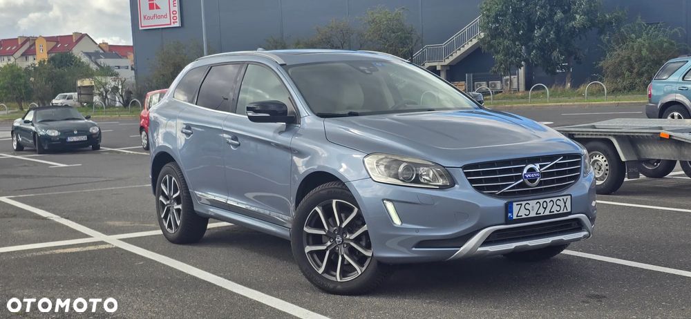 Volvo XC 60 T6 AWD Drive-E Momentum - 1