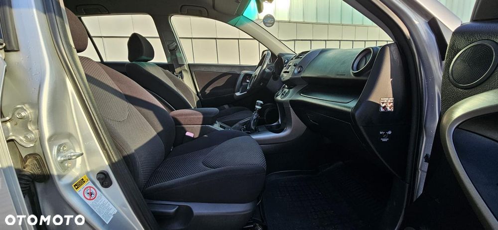 Toyota RAV4 2.2 D-4D 4x4 Executive - 16