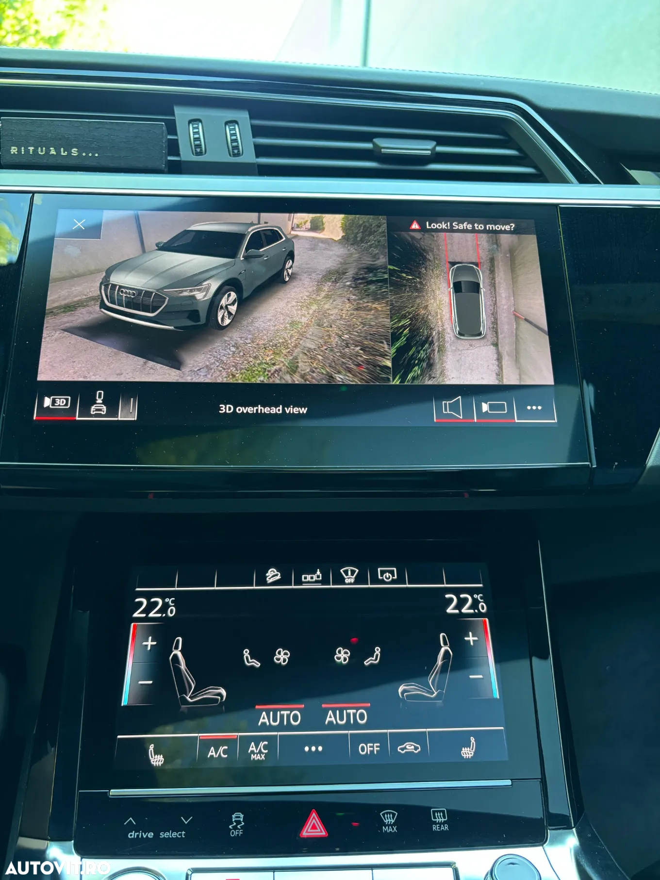 Audi e-tron 55 quattro advanced - 12