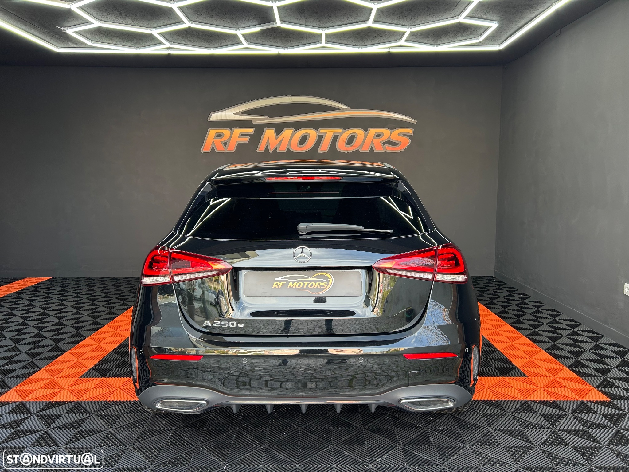 Mercedes-Benz A 250 e AMG Line - 6