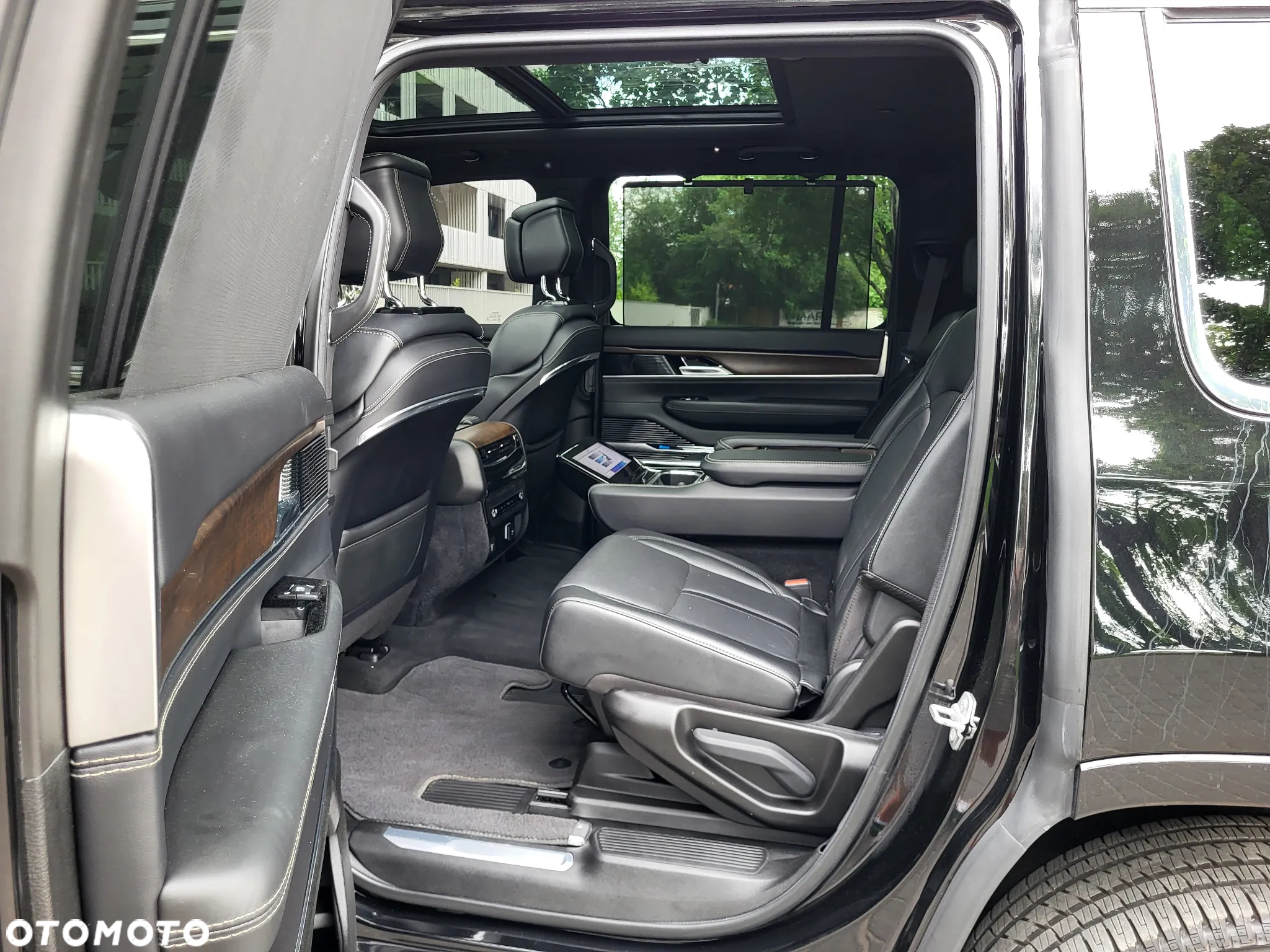 Jeep - 20