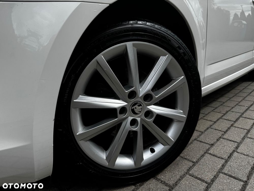 Skoda Octavia 2.0 TDI DSG Style - 29