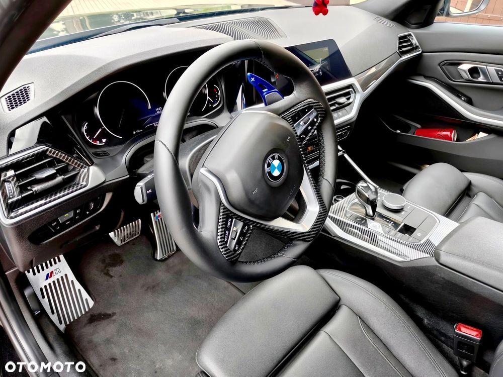 BMW Seria 3 330i Advantage sport - 9