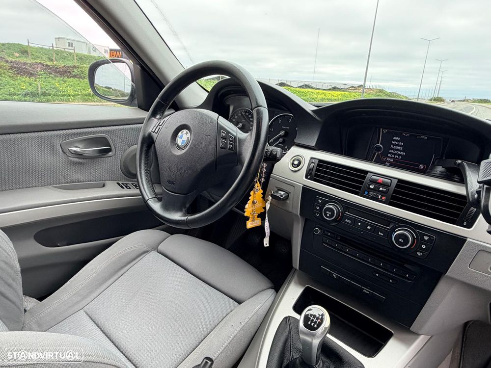 BMW 318 d Sport Line - 6