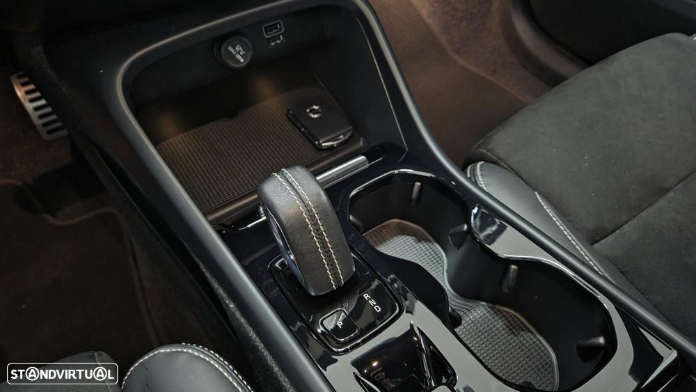 Volvo XC 40 1.5 T5 PHEV R-Design - 12