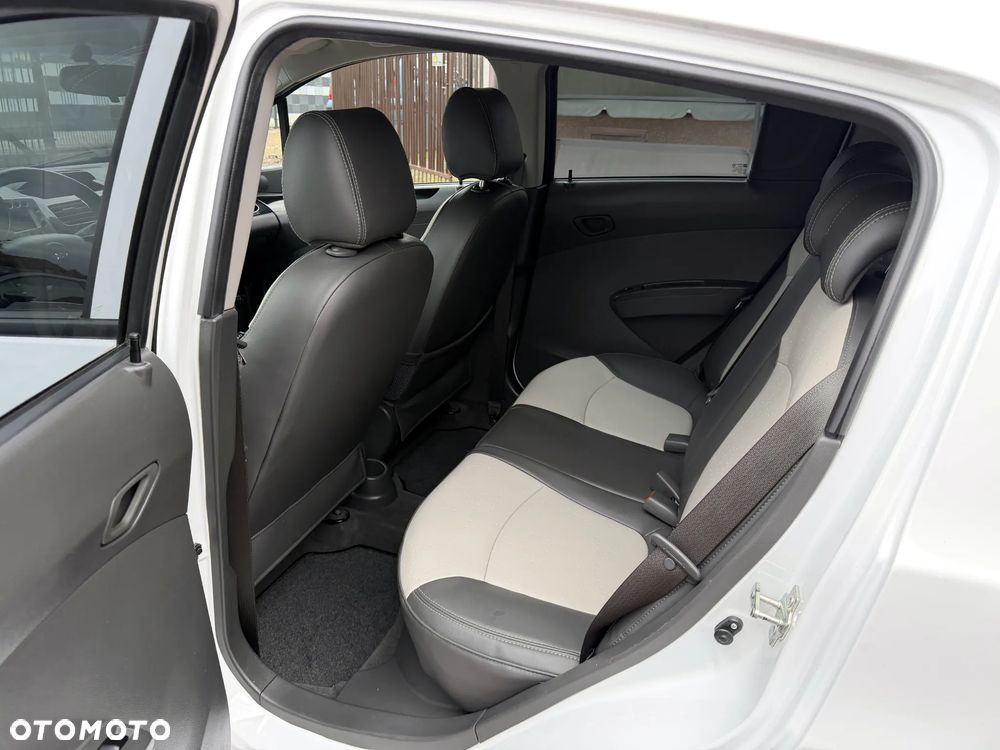 Chevrolet Spark - 24