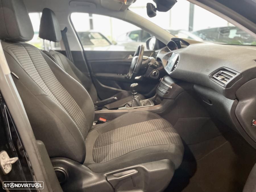 Peugeot 308 SW 1.5 BlueHDi Style - 26