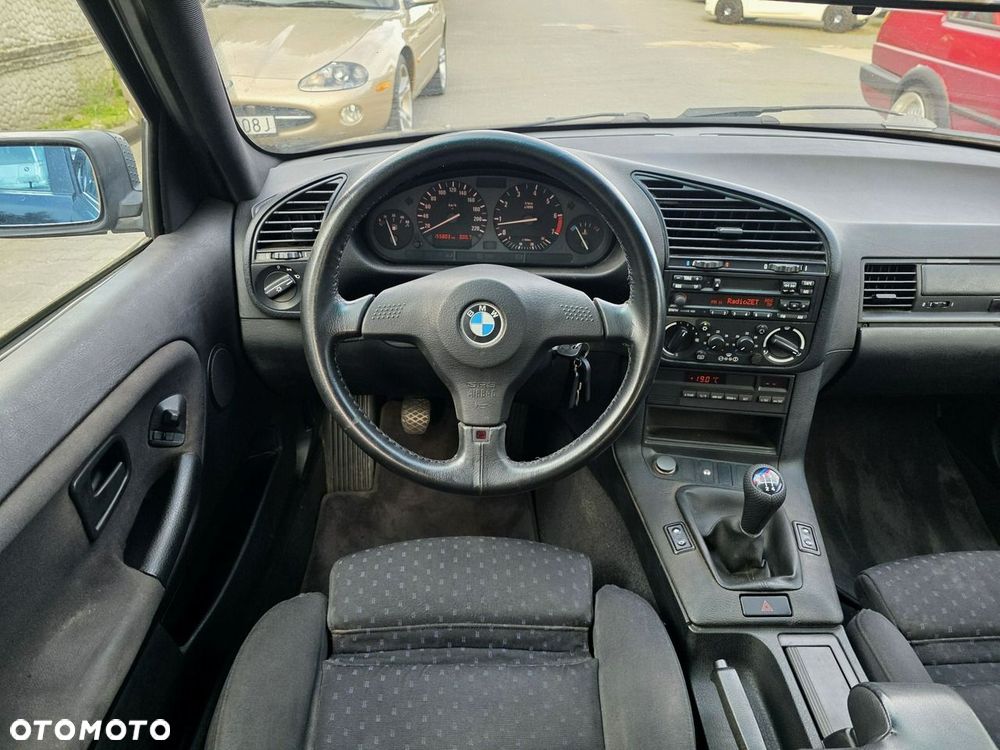 BMW Seria 3 316i - 15
