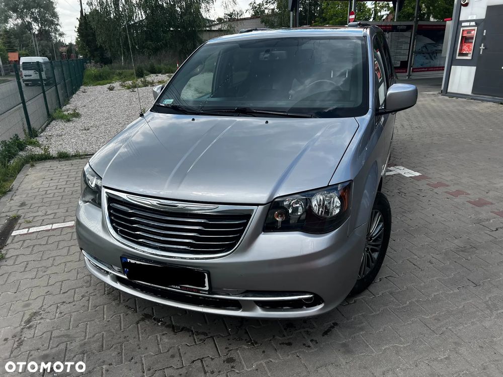 Chrysler Town and Country