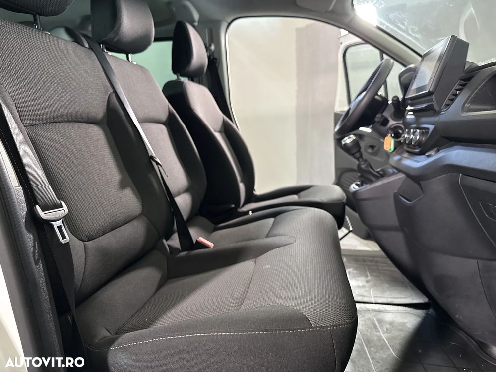 Renault Trafic - 12