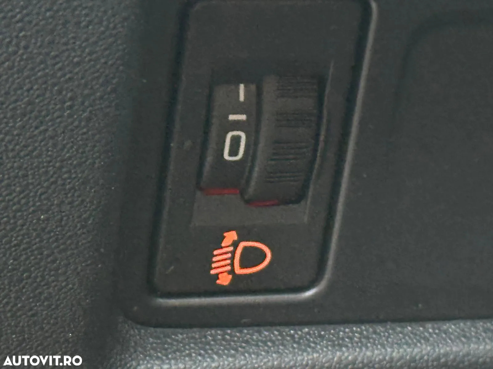 Citroën DS4 e-HDi 110 EGS6 SoChic - 23