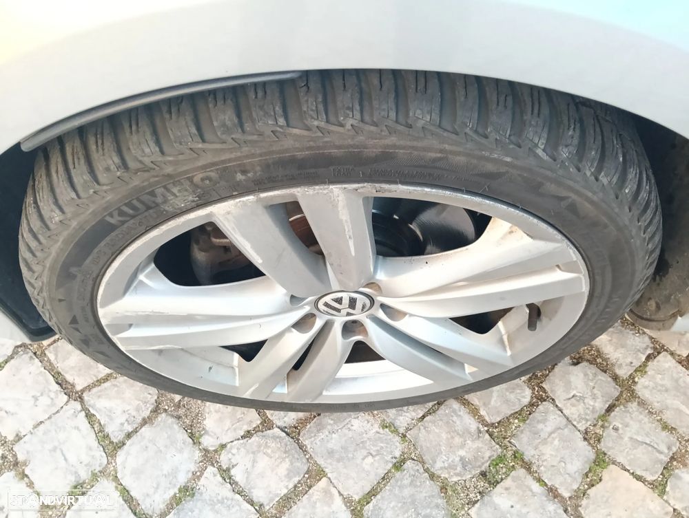 VW Passat Variant 2.0 TSI DSG Highline - 29