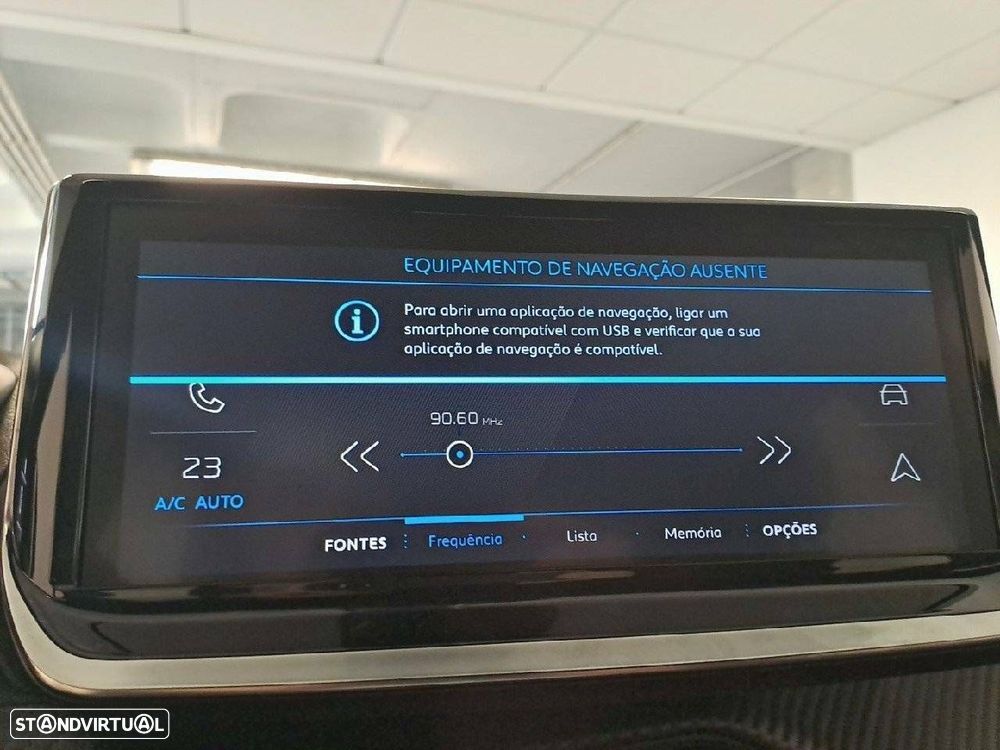 Peugeot 2008 1.2 PureTech Style - 20