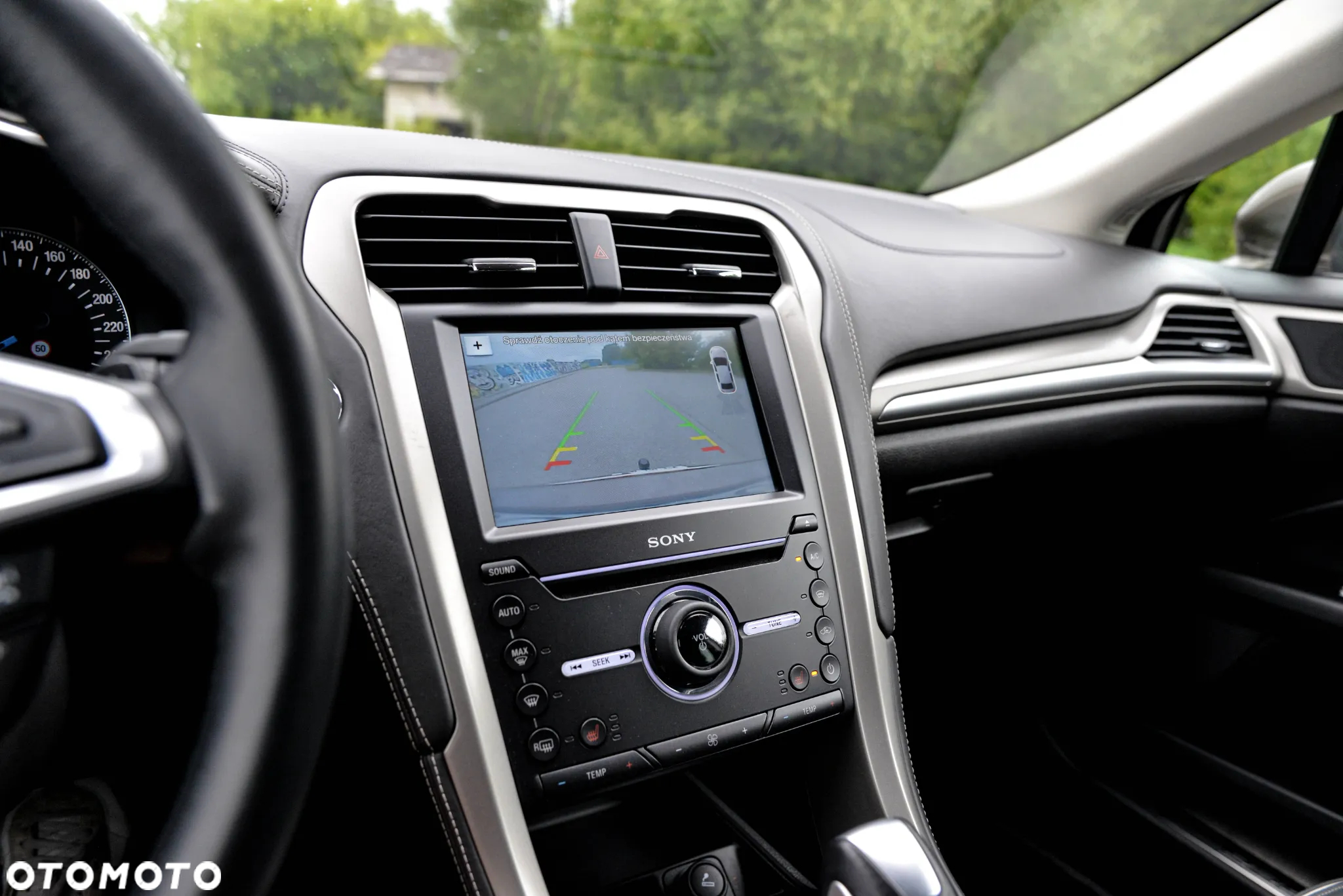 Ford Mondeo - 28