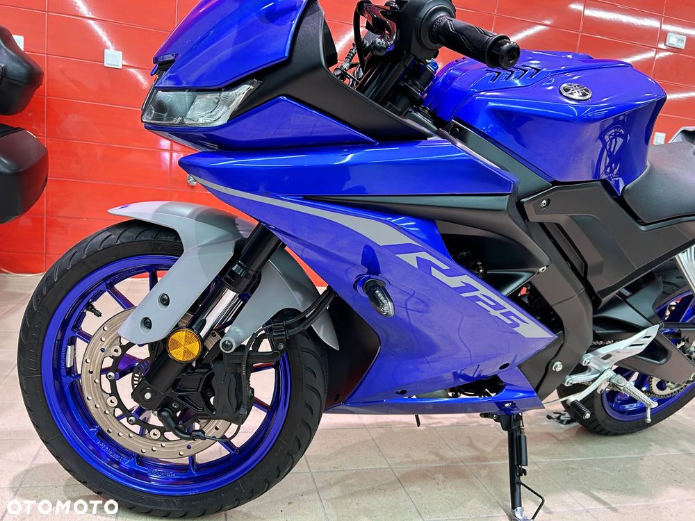 Yamaha YZF - 13