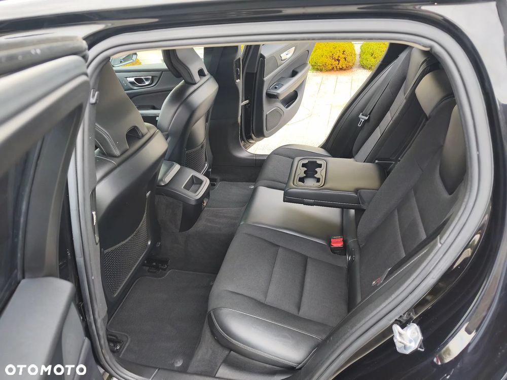 Volvo V60 D3 Momentum Core - 14