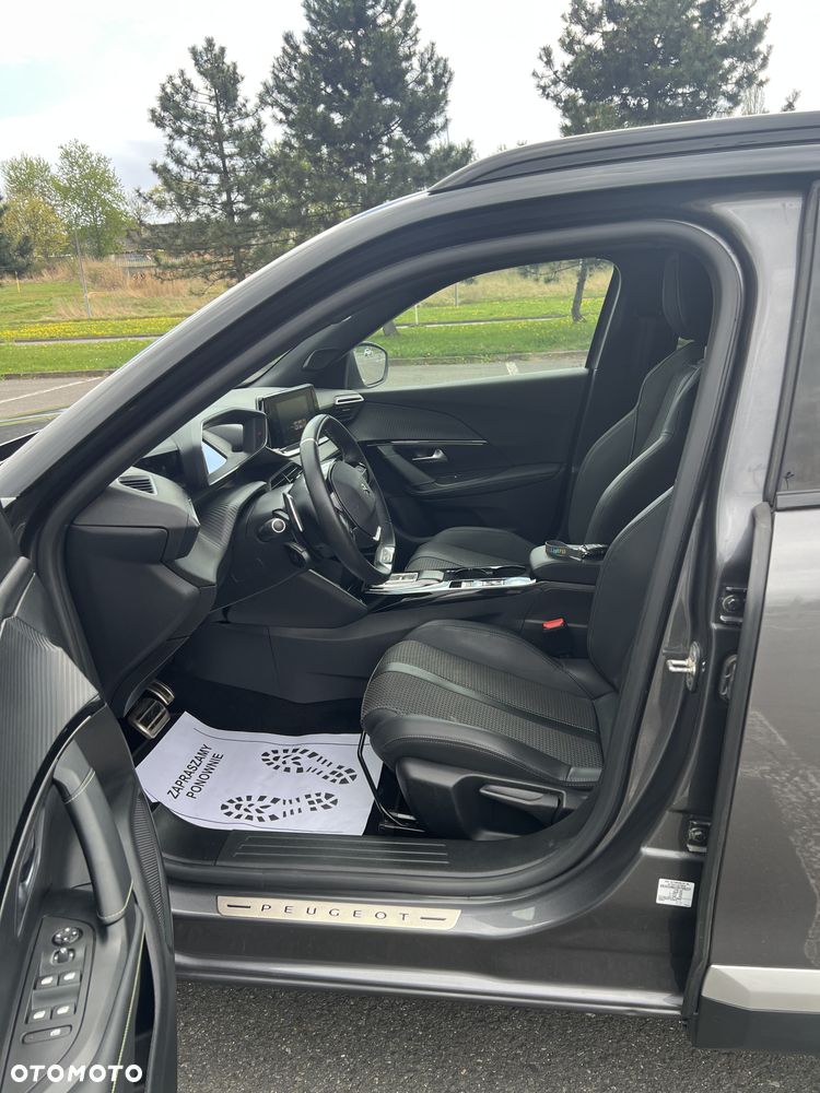 Peugeot 2008 PureTech 130 EAT8 GT Exclusive - 3