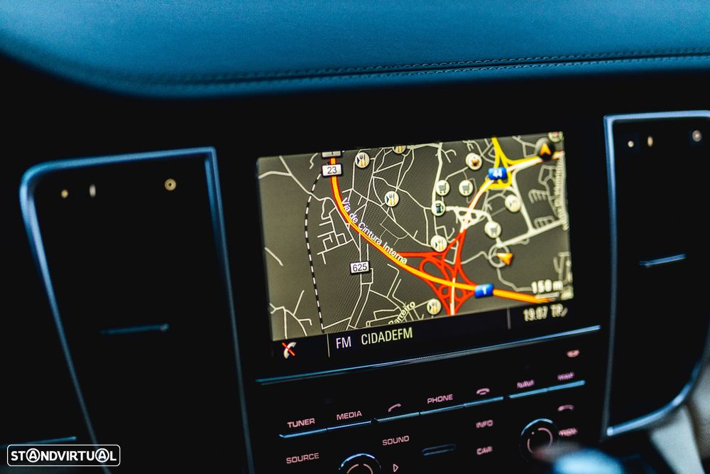 Porsche Panamera S Hybrid - 12