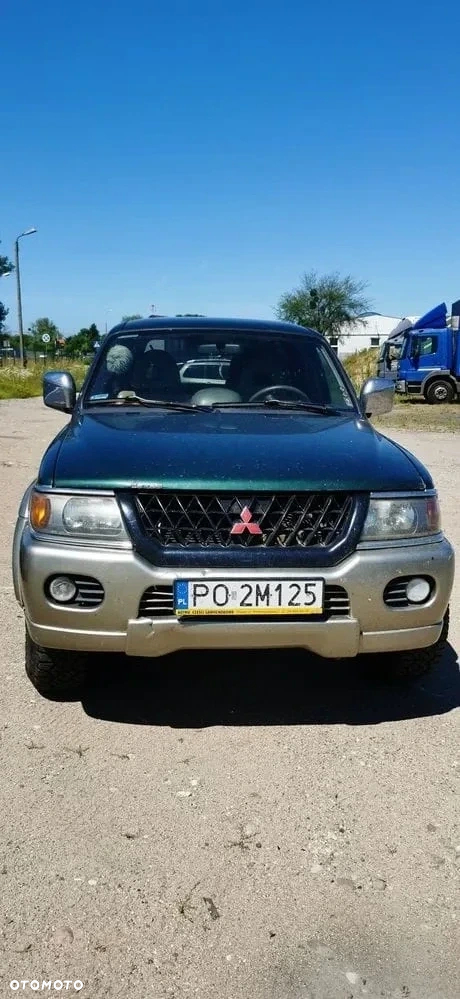 Mitsubishi Pajero Sport - 2