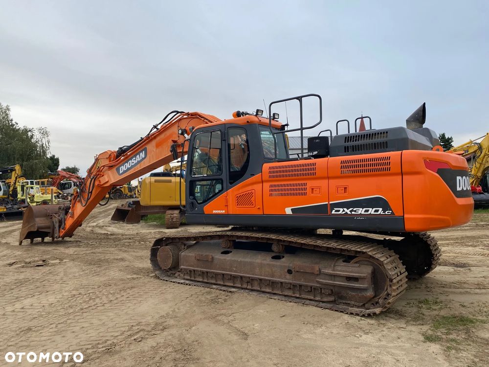 Doosan DX 300 LC-5, 2015 ROK, 9600 MTH, z NIEMIEC, PODWOZIE 90% DOBRE, - 14