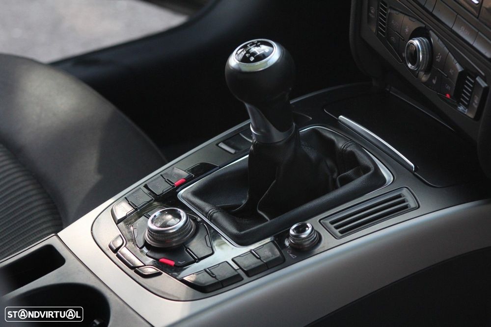 Audi A4 Avant 2.0 TDI Business Line - 29