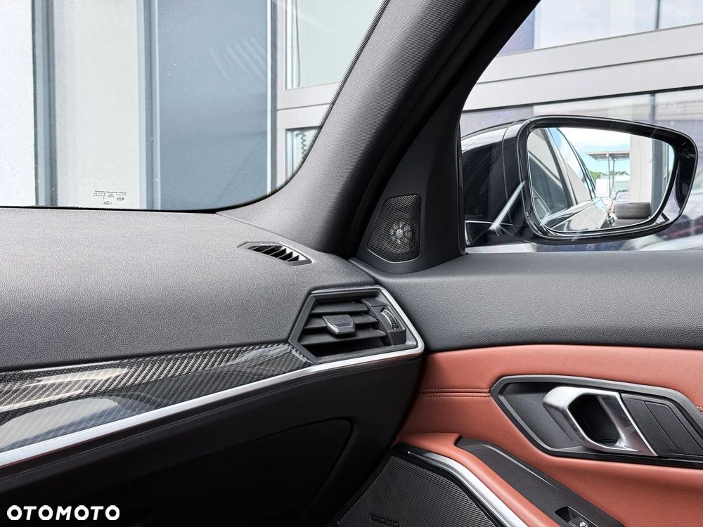 BMW Seria 3 320d xDrive M Sport - 22