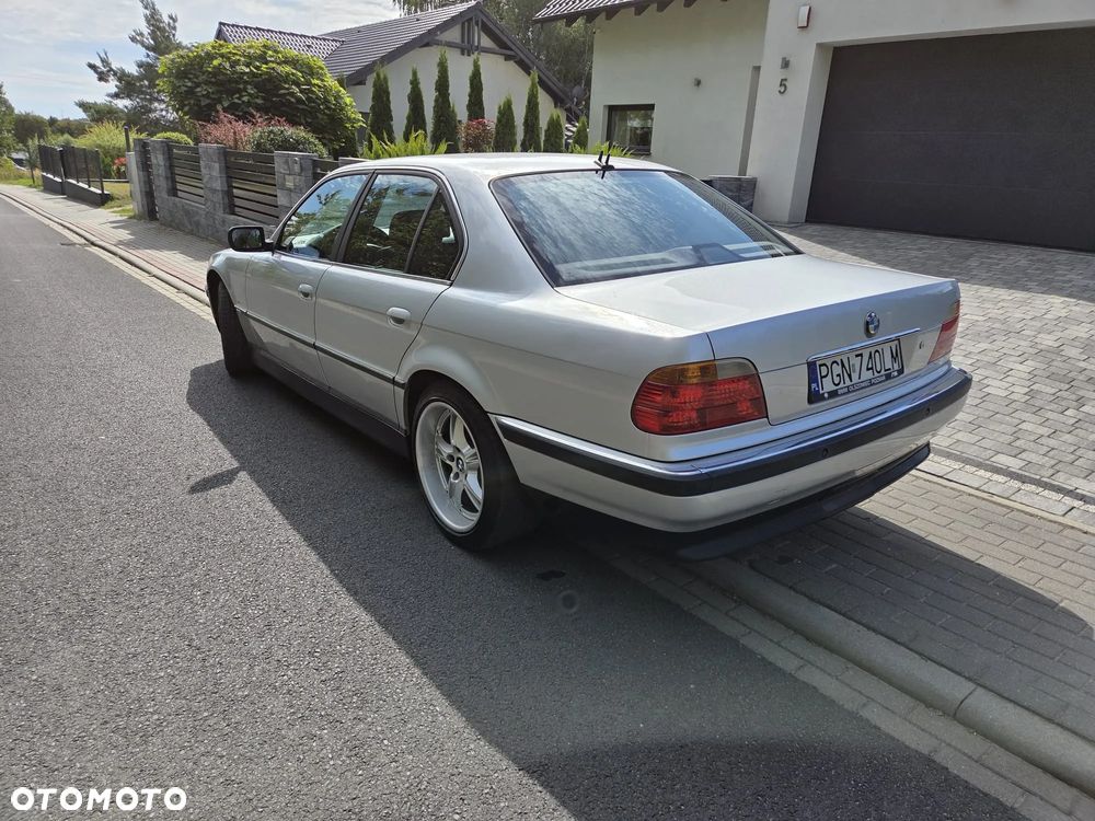 BMW Seria 7 740d - 3