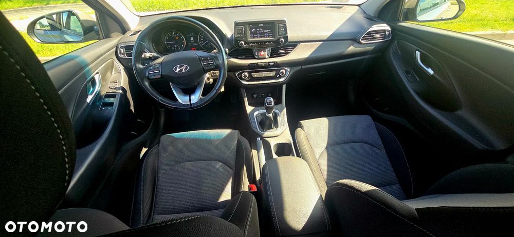 Hyundai i30 1.4 Premiere Comfort - 19