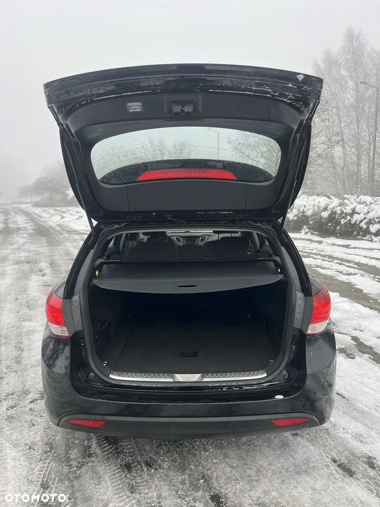 Hyundai i40 i40cw 1.7 CRDi Fifa World Cup Edition - 12