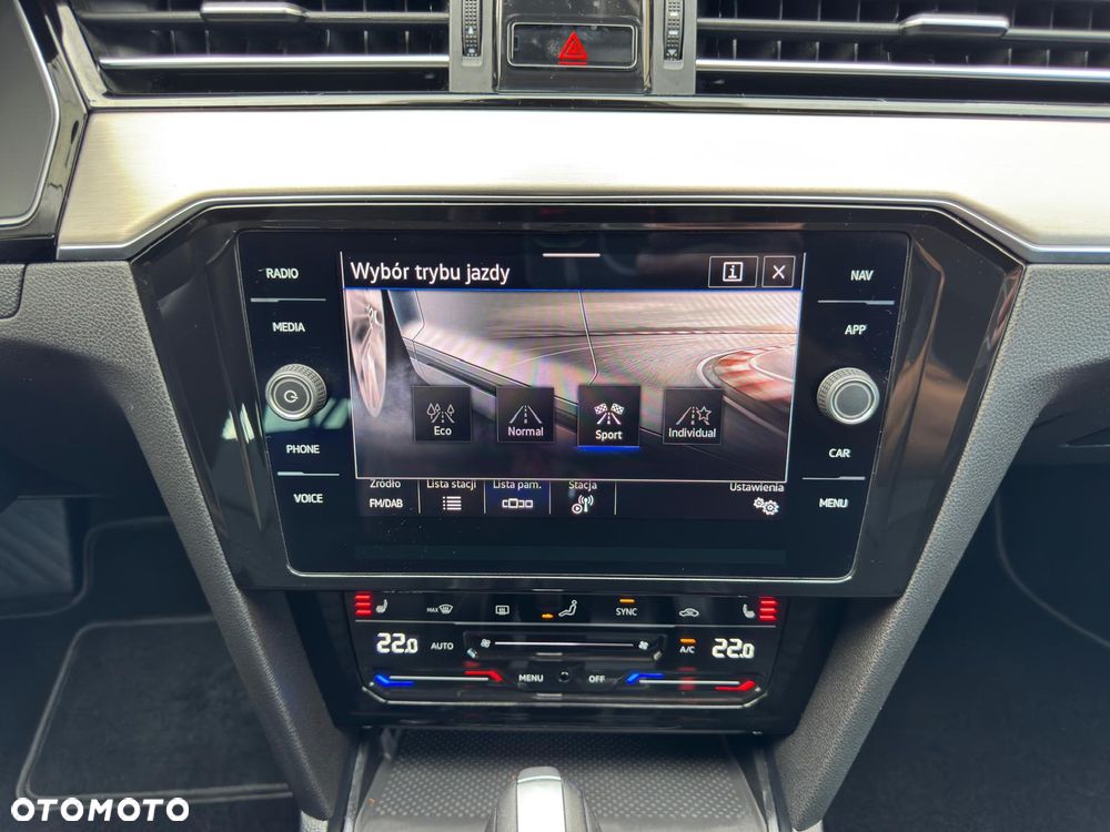 Volkswagen Passat Variant 1.5 TSI EVO Elegance DSG - 26